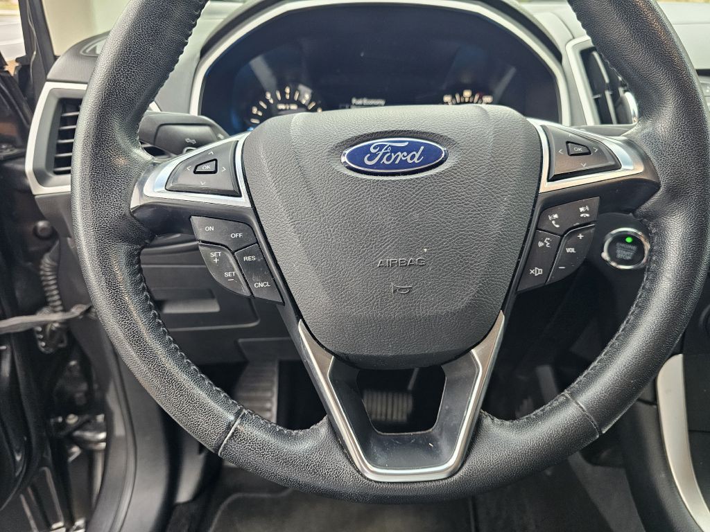 2017 Ford Edge Image 13