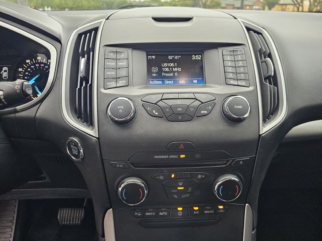 2017 Ford Edge Image 15