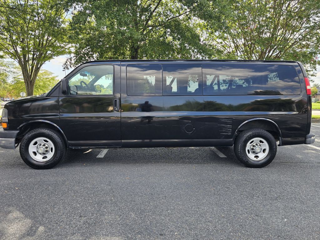 2012 Chevrolet Express Image 4