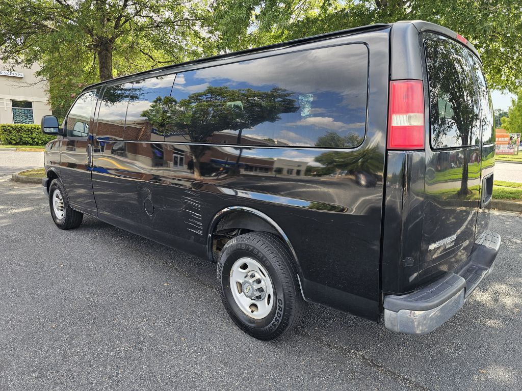 2012 Chevrolet Express Image 5