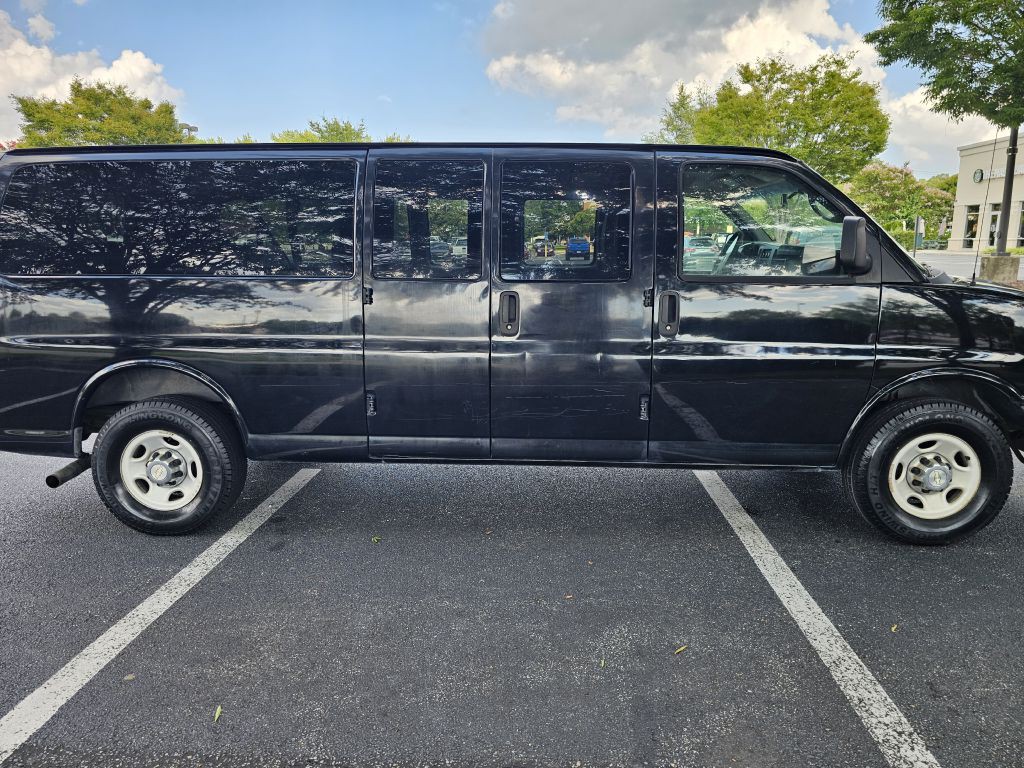 2012 Chevrolet Express Image 8