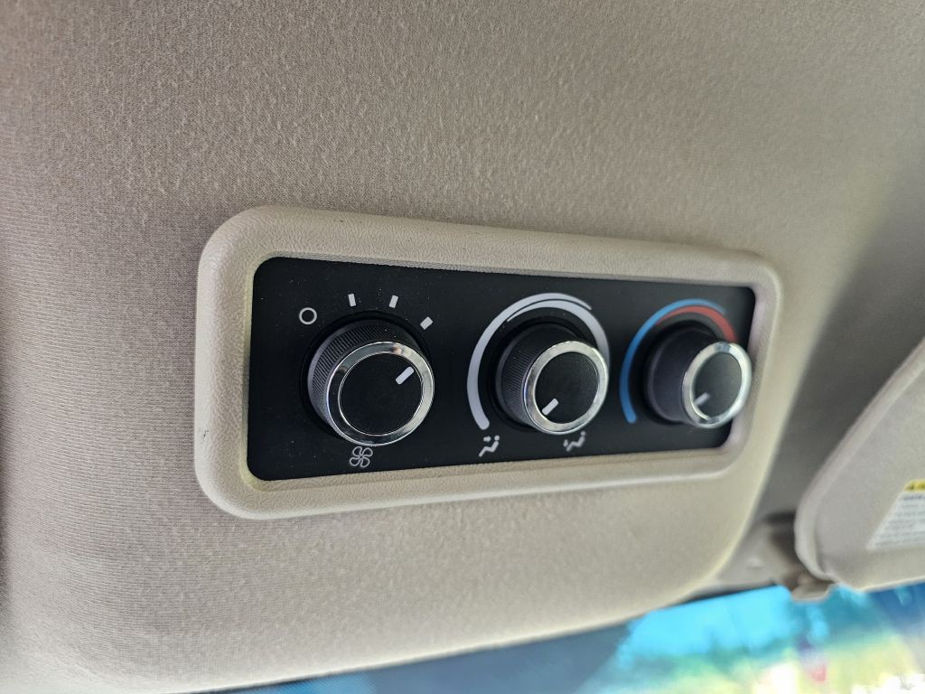 2012 Chevrolet Express Image 16