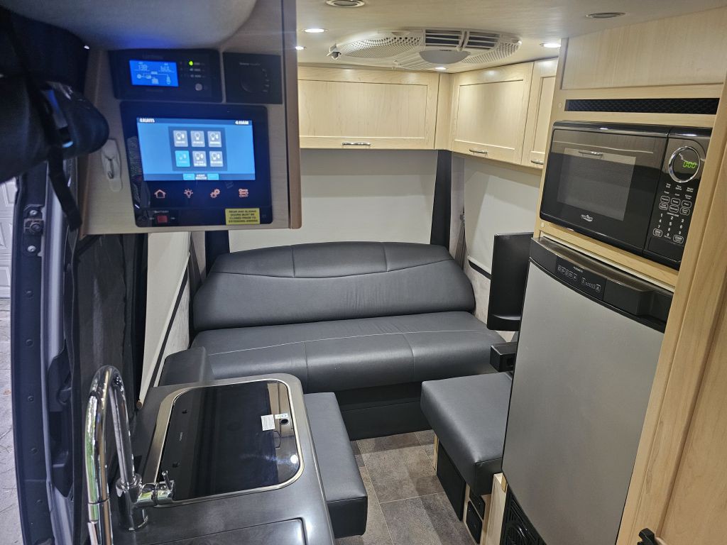 2020 Mercedes-Benz Sprinter Image 18