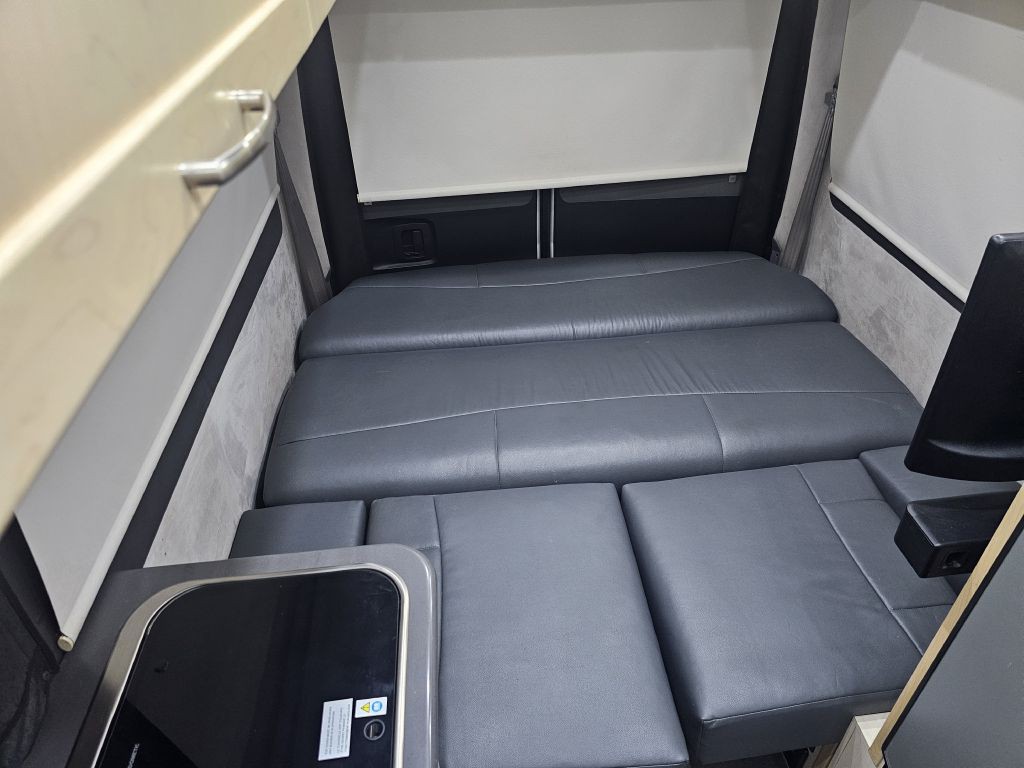 2020 Mercedes-Benz Sprinter Image 32