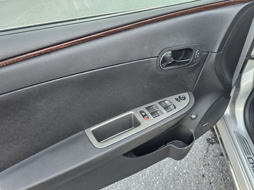 2012 Chevrolet Malibu Image 12