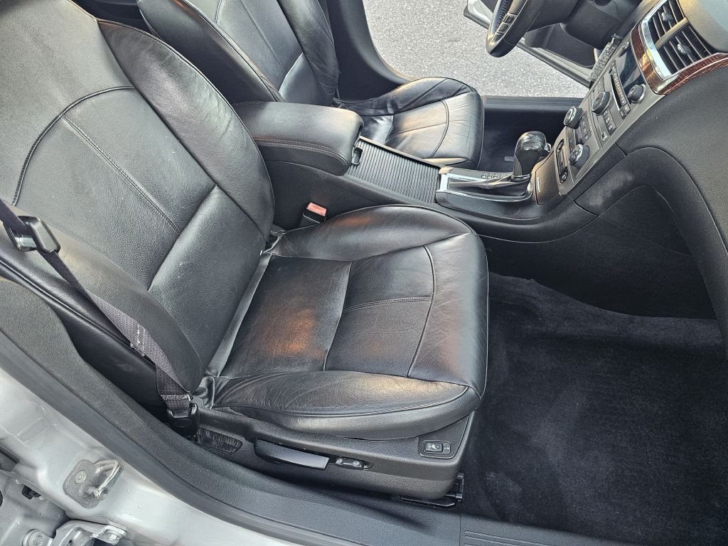 2012 Chevrolet Malibu Image 18