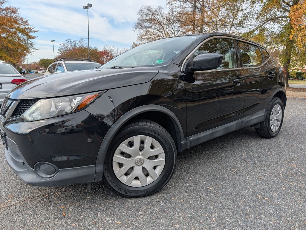 2019 Nissan Rogue Image 1