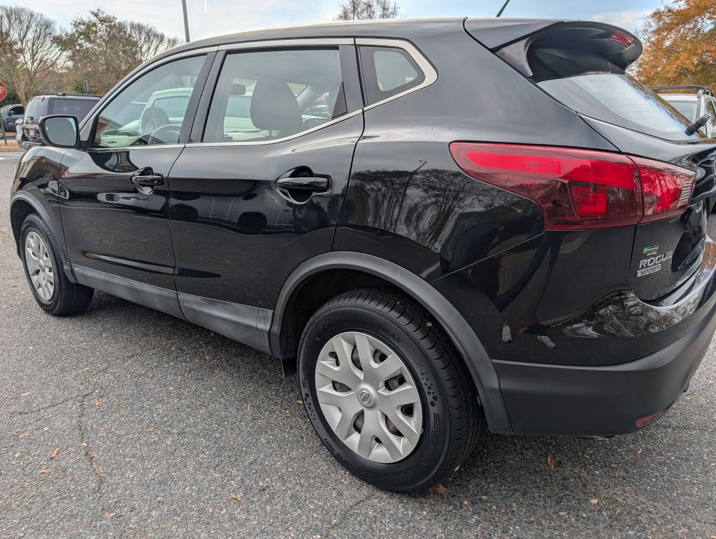 2019 Nissan Rogue Image 4