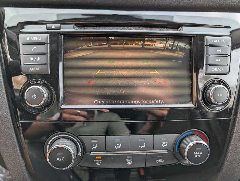 2019 Nissan Rogue Image 16