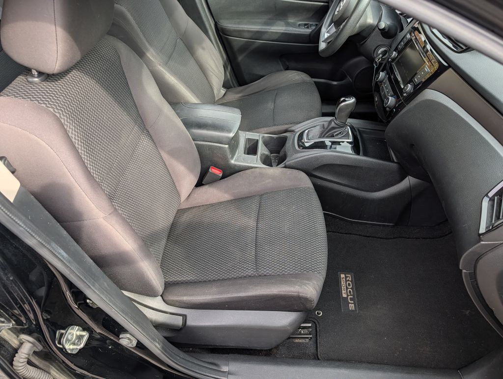 2019 Nissan Rogue Image 17