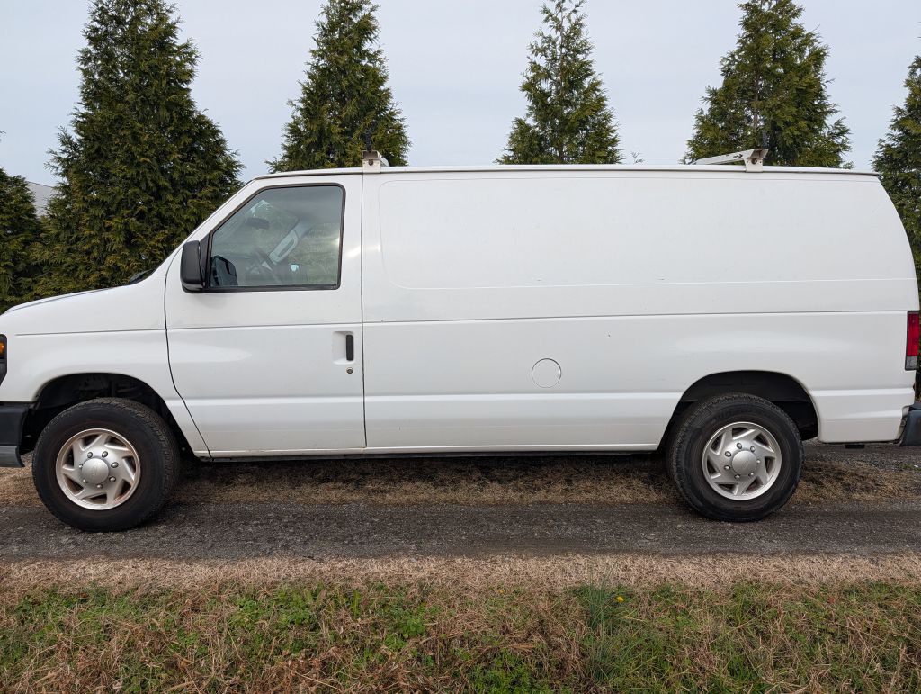 2010 Ford Econoline Image 3
