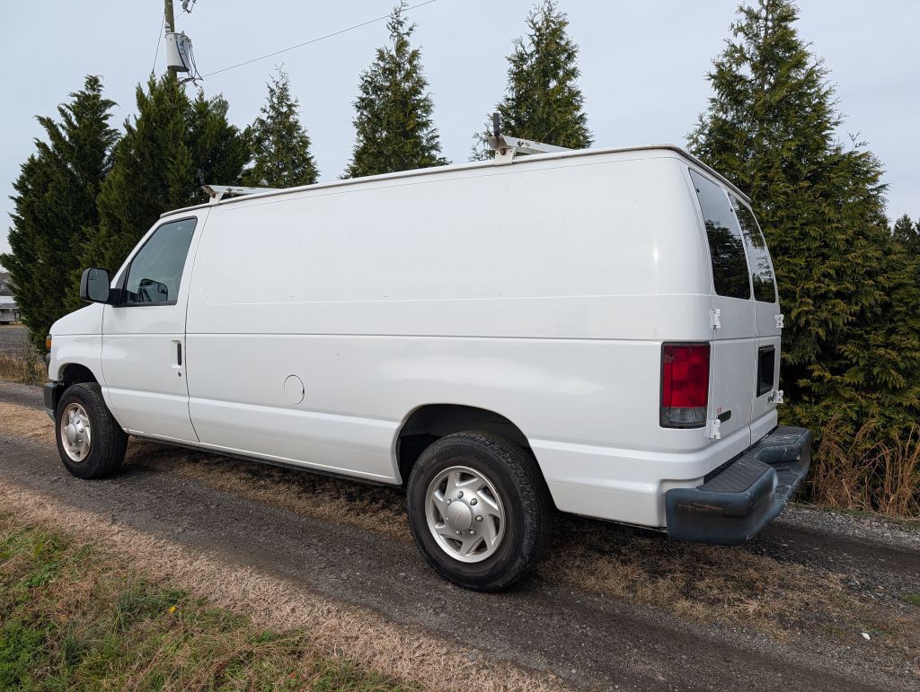 2010 Ford Econoline Image 4