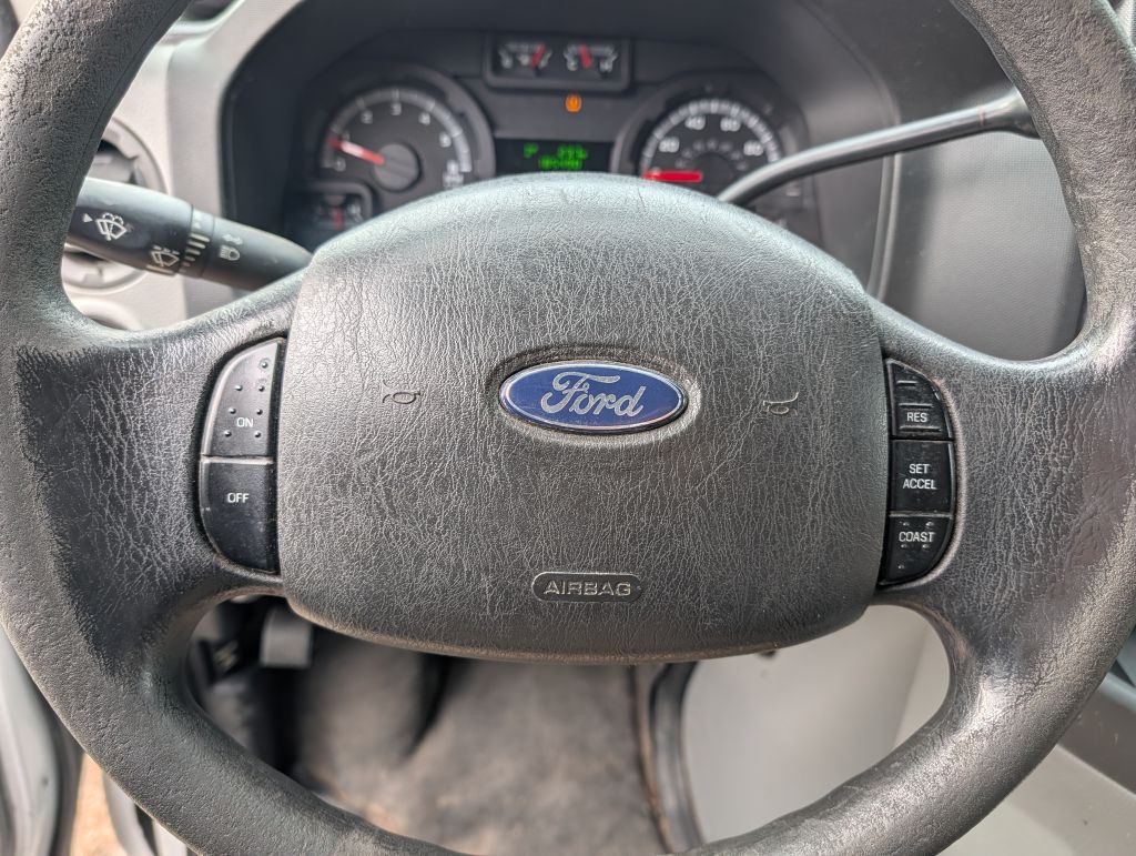 2010 Ford Econoline Image 13