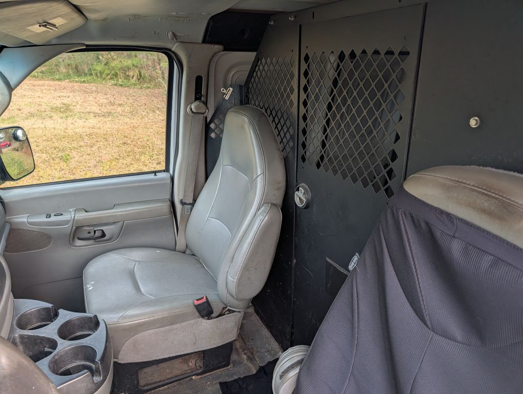 2008 Ford Econoline Image 18