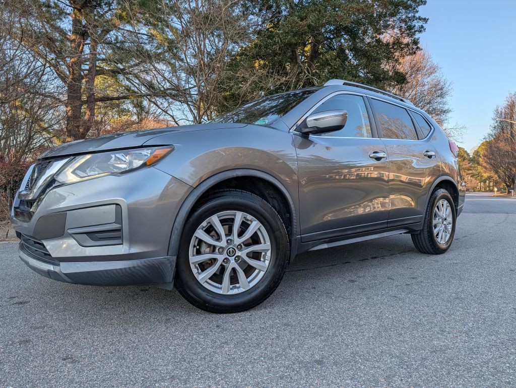 2018 Nissan Rogue Image 1