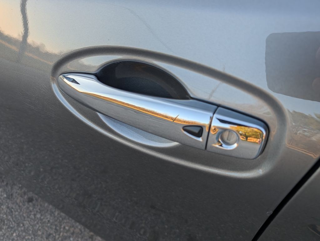 2018 Nissan Rogue Image 9