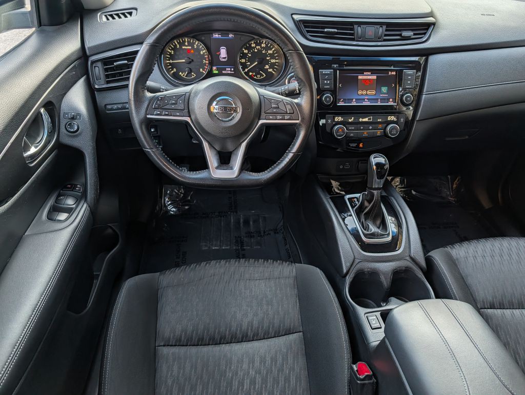 2018 Nissan Rogue Image 13