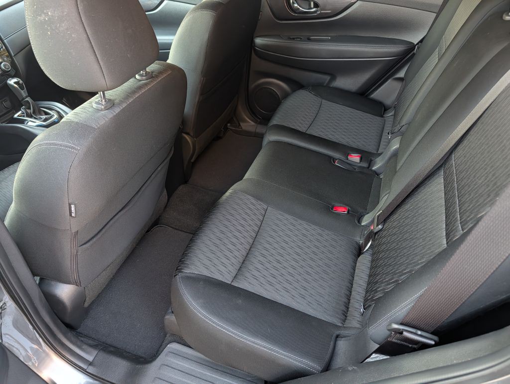 2018 Nissan Rogue Image 22