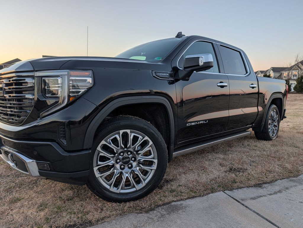 2023 GMC Sierra Image 1