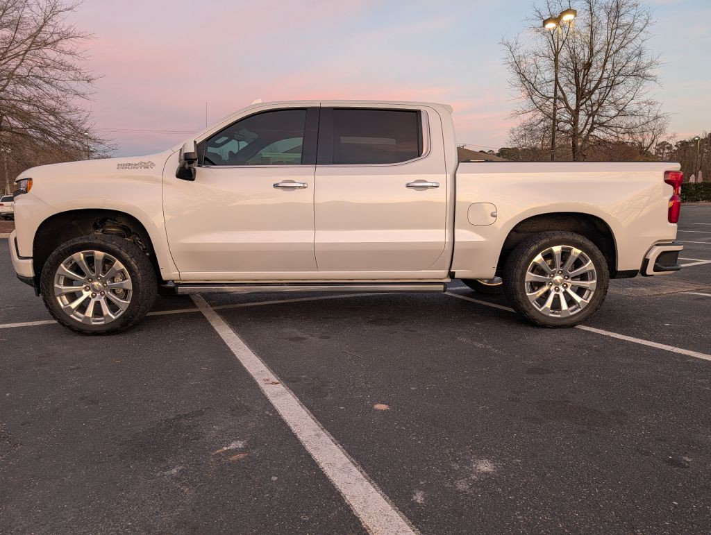 2021 Chevrolet Silverado 1500 Image 2