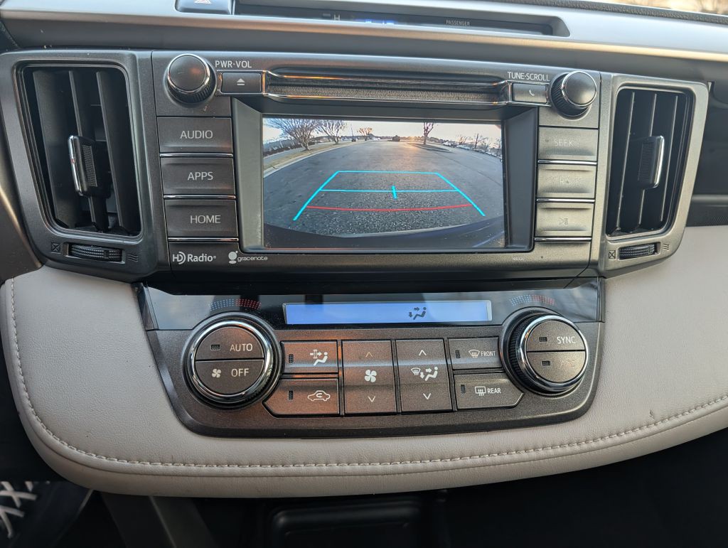 2015 Toyota Rav4 Image 18