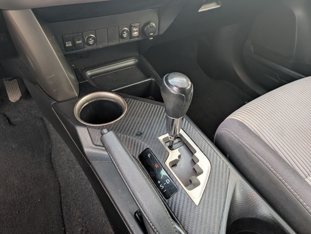 2015 Toyota Rav4 Image 20