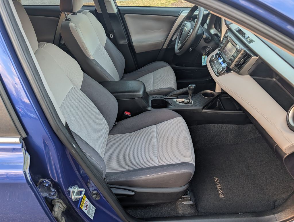 2015 Toyota Rav4 Image 22