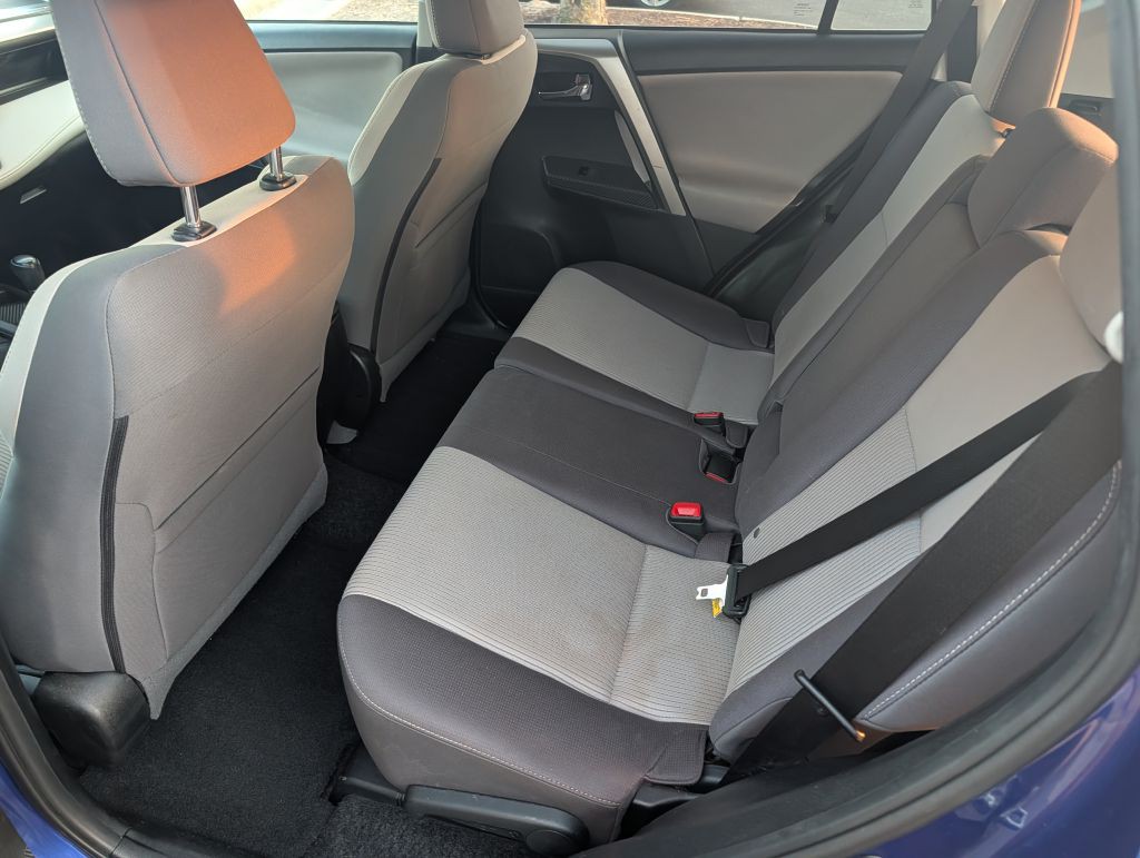 2015 Toyota Rav4 Image 24
