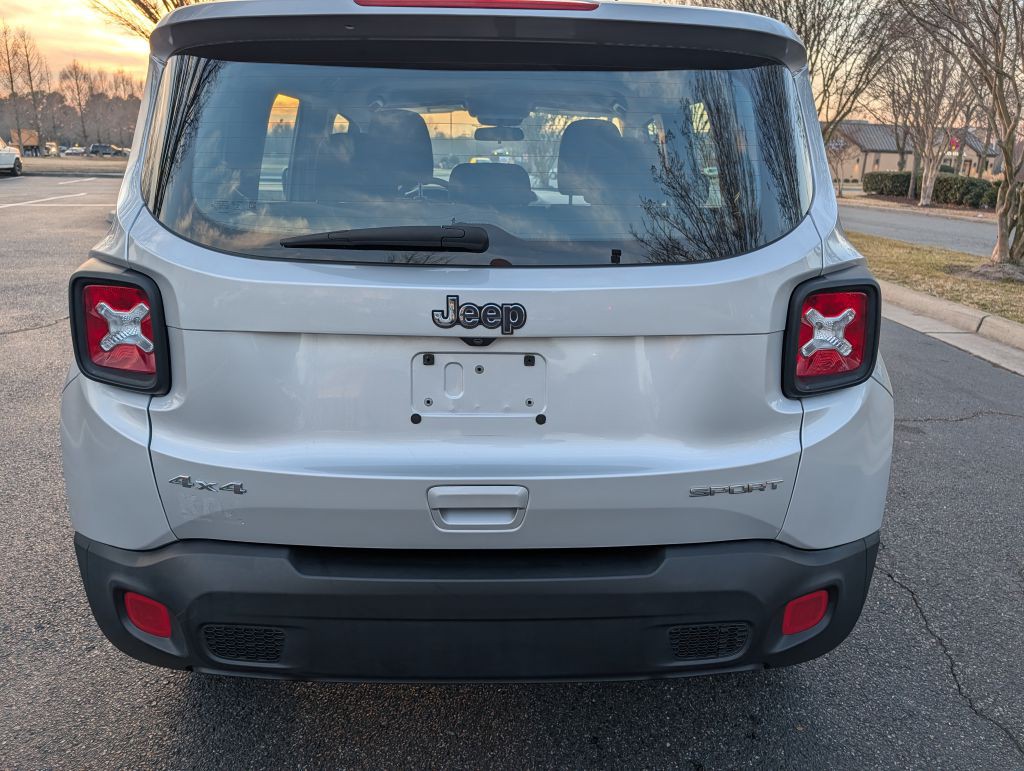 2018 Jeep Renegade Image 4
