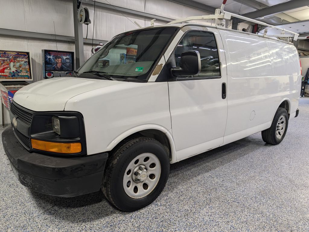 2012 Chevrolet Express Image 1