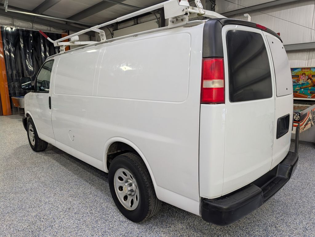 2012 Chevrolet Express Image 3
