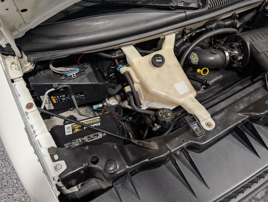 2012 Chevrolet Express Image 9