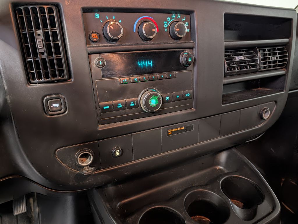2012 Chevrolet Express Image 15
