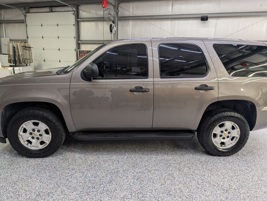 2013 Chevrolet Tahoe Image 2