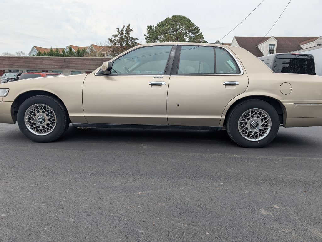 1999 Mercury Grand Marquis Image 2
