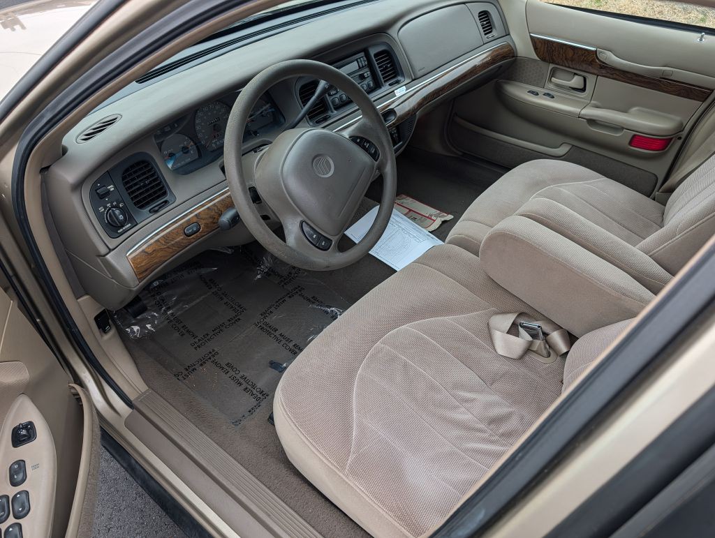 1999 Mercury Grand Marquis Image 10