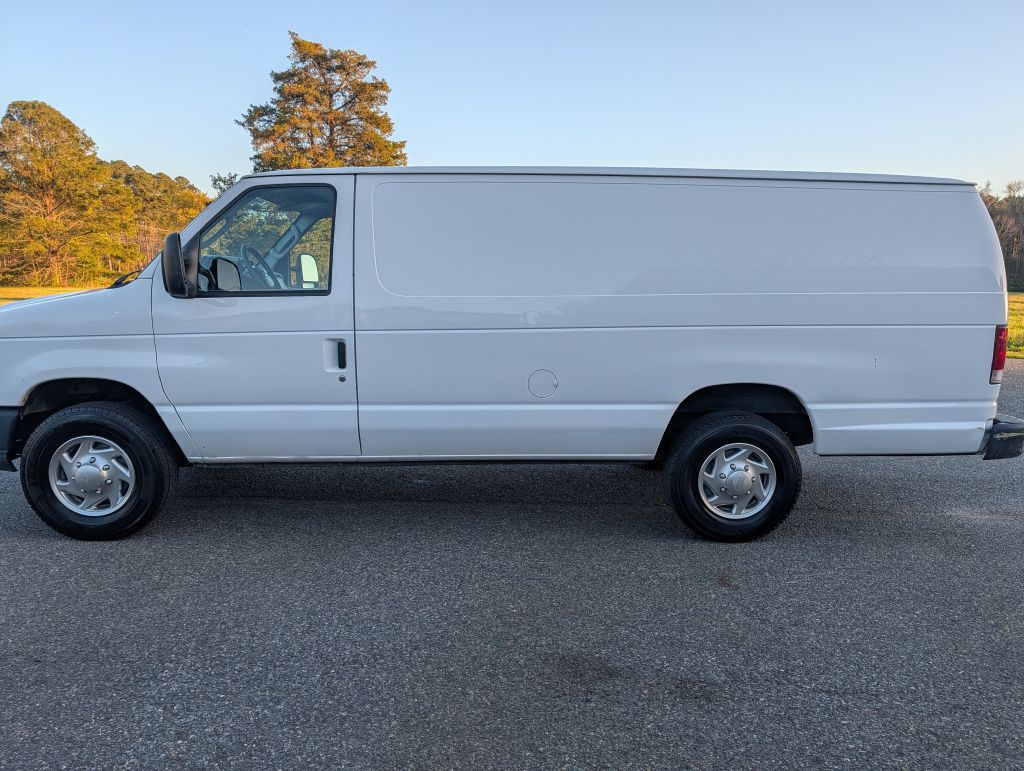 2012 Ford Econoline Image 3