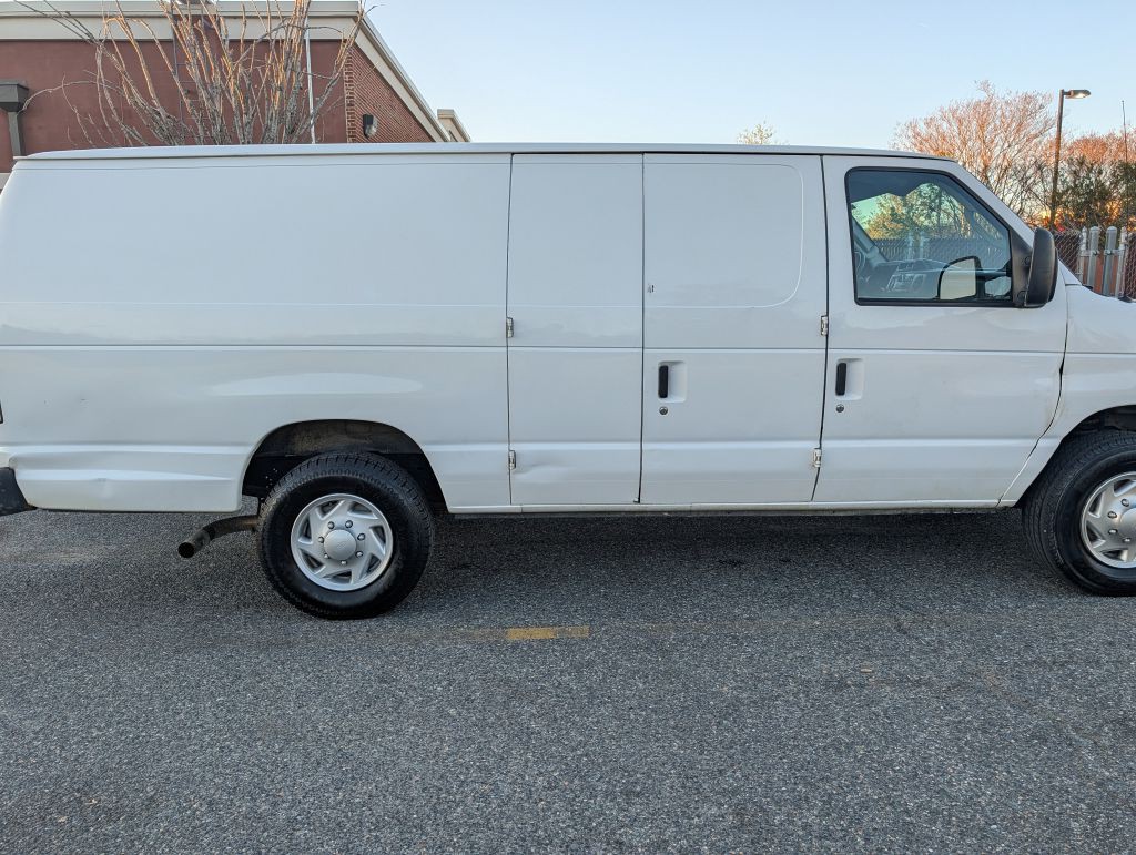 2012 Ford Econoline Image 6