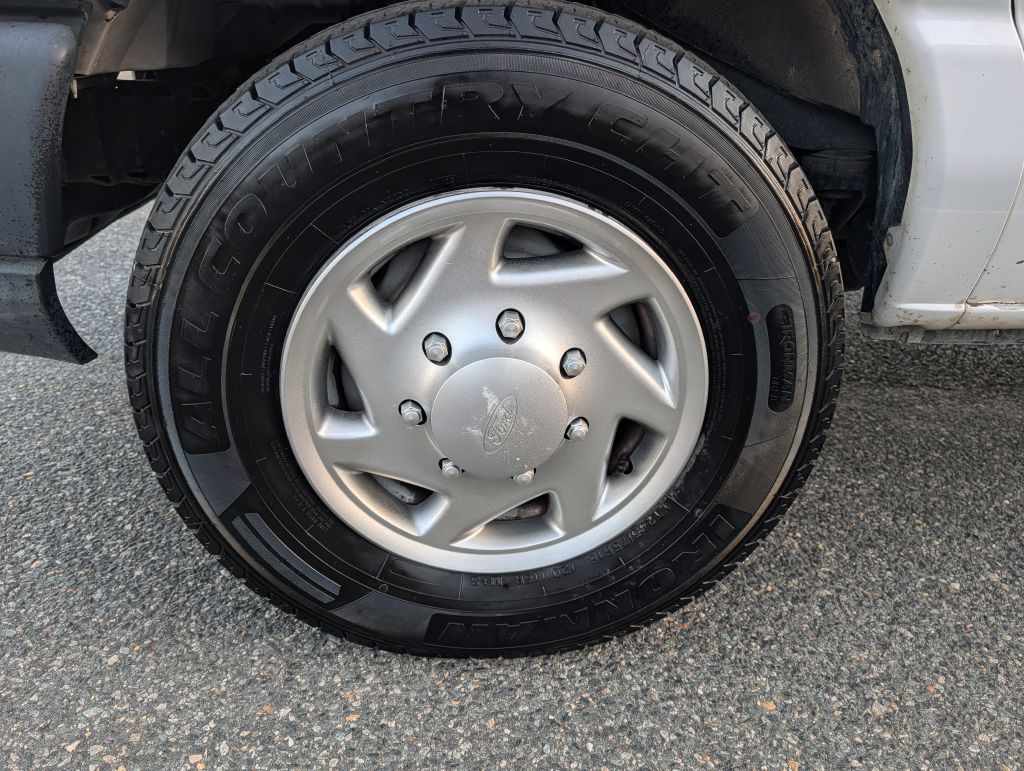 2012 Ford Econoline Image 9