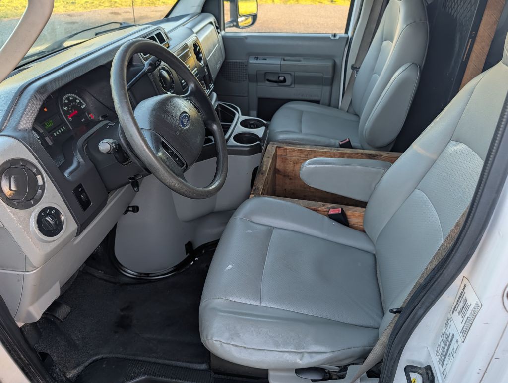 2012 Ford Econoline Image 13