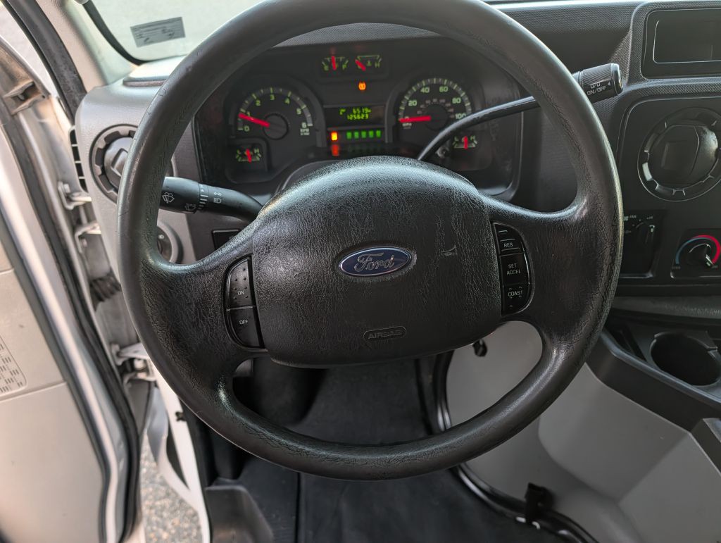 2012 Ford Econoline Image 15