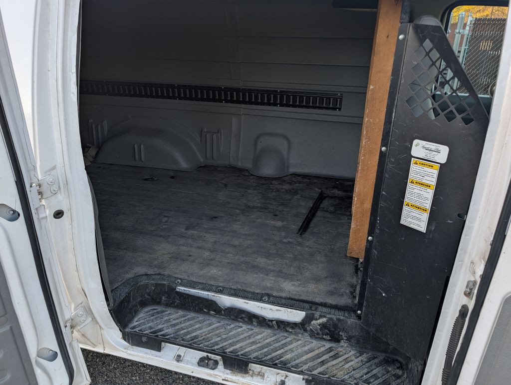 2012 Ford Econoline Image 18