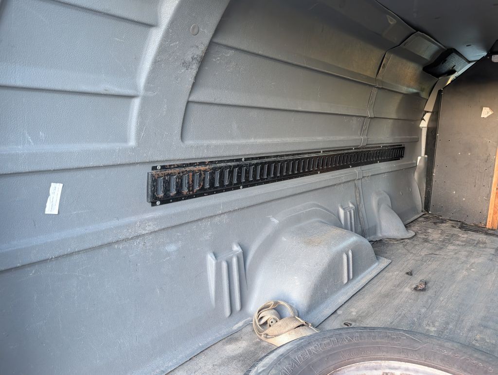 2012 Ford Econoline Image 21