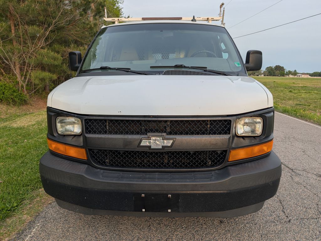 2017 Chevrolet Express Image 8