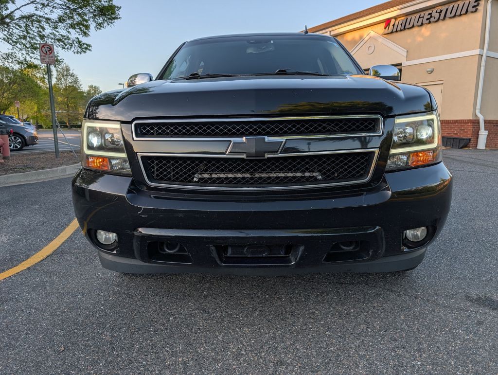 2008 Chevrolet Suburban Image 9