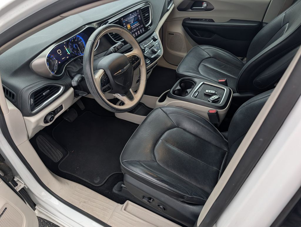 2018 Chrysler Pacifica Image 14