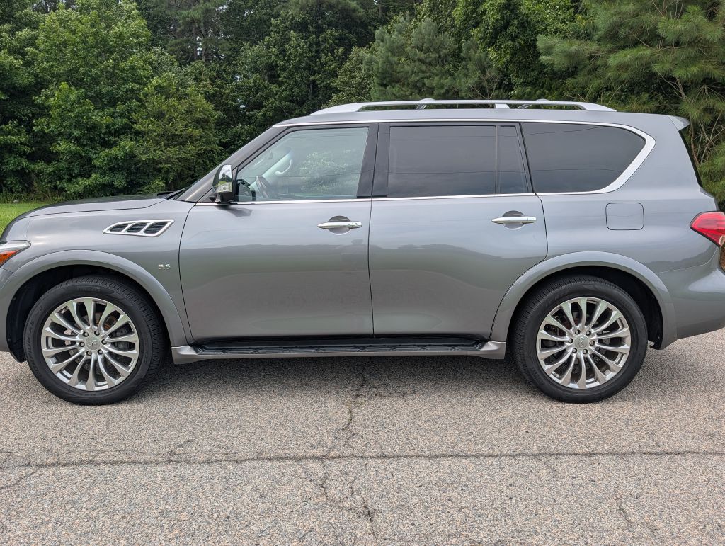 2017 INFINITI QX80 Image 2