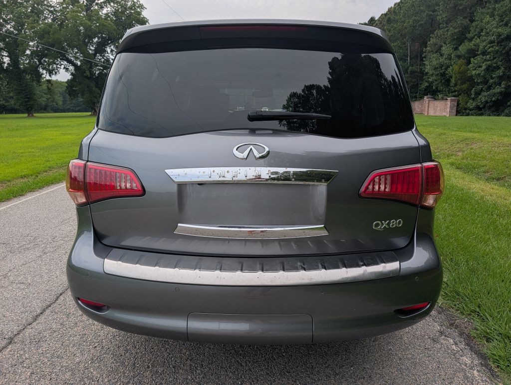 2017 INFINITI QX80 Image 4