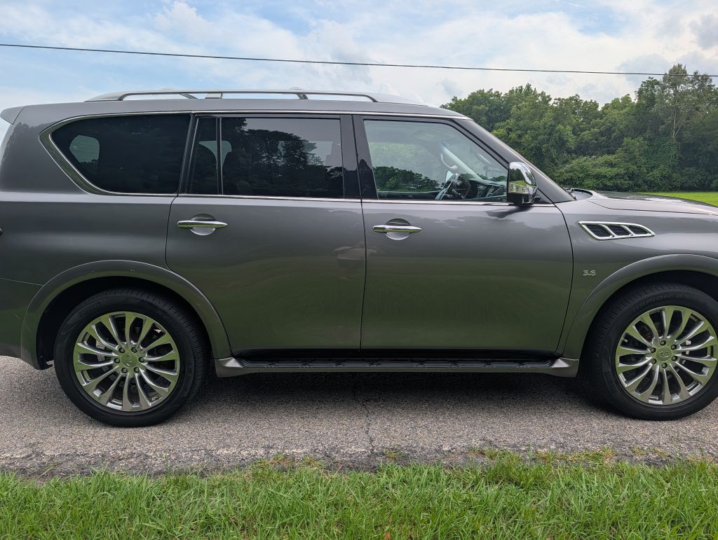 2017 INFINITI QX80 Image 6