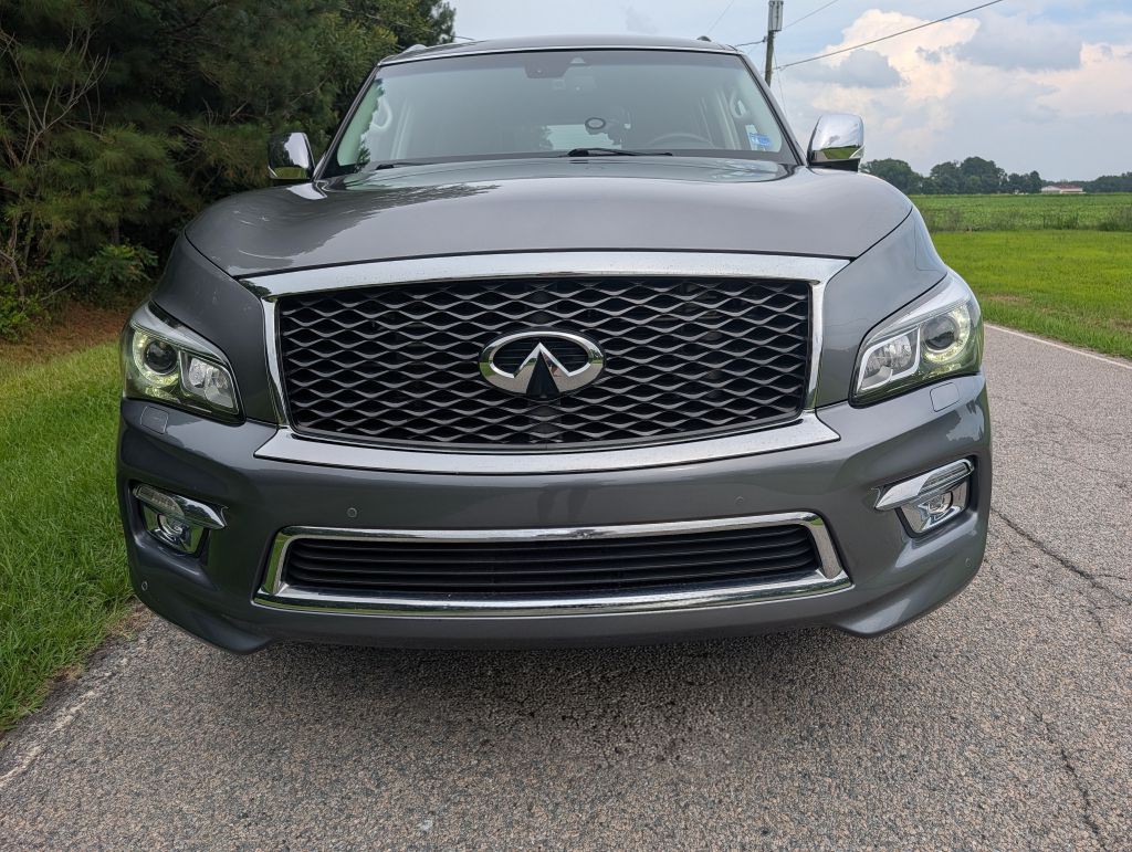 2017 INFINITI QX80 Image 8